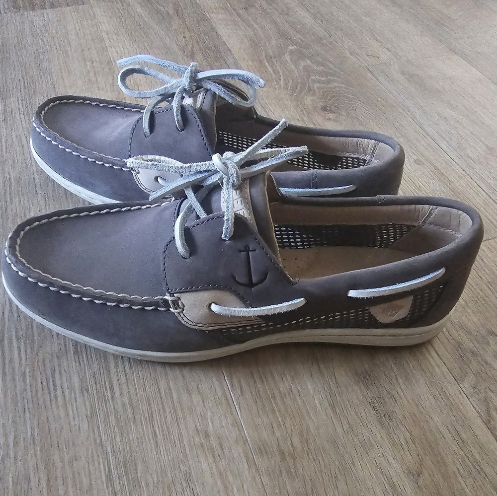 sperry boat shoes
